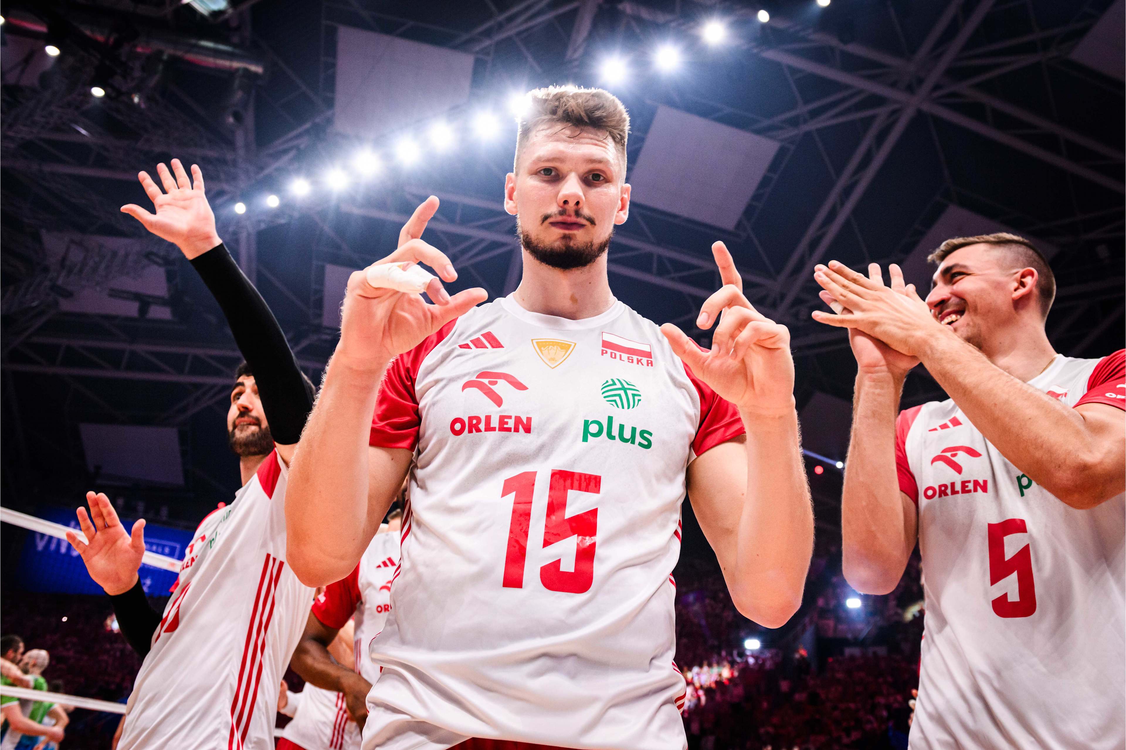 雷火电竞入驻-斯洛文尼亚队在对阵中取得胜利晋级