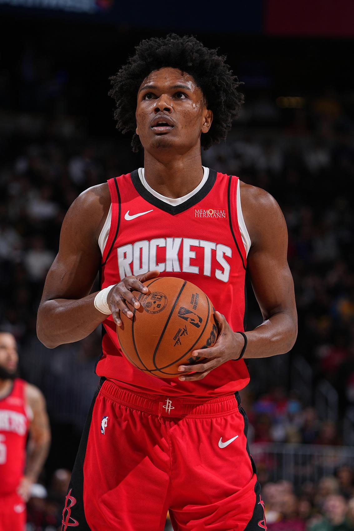 灰熊队员砍下高分，力压对手取得胜利的简单介绍