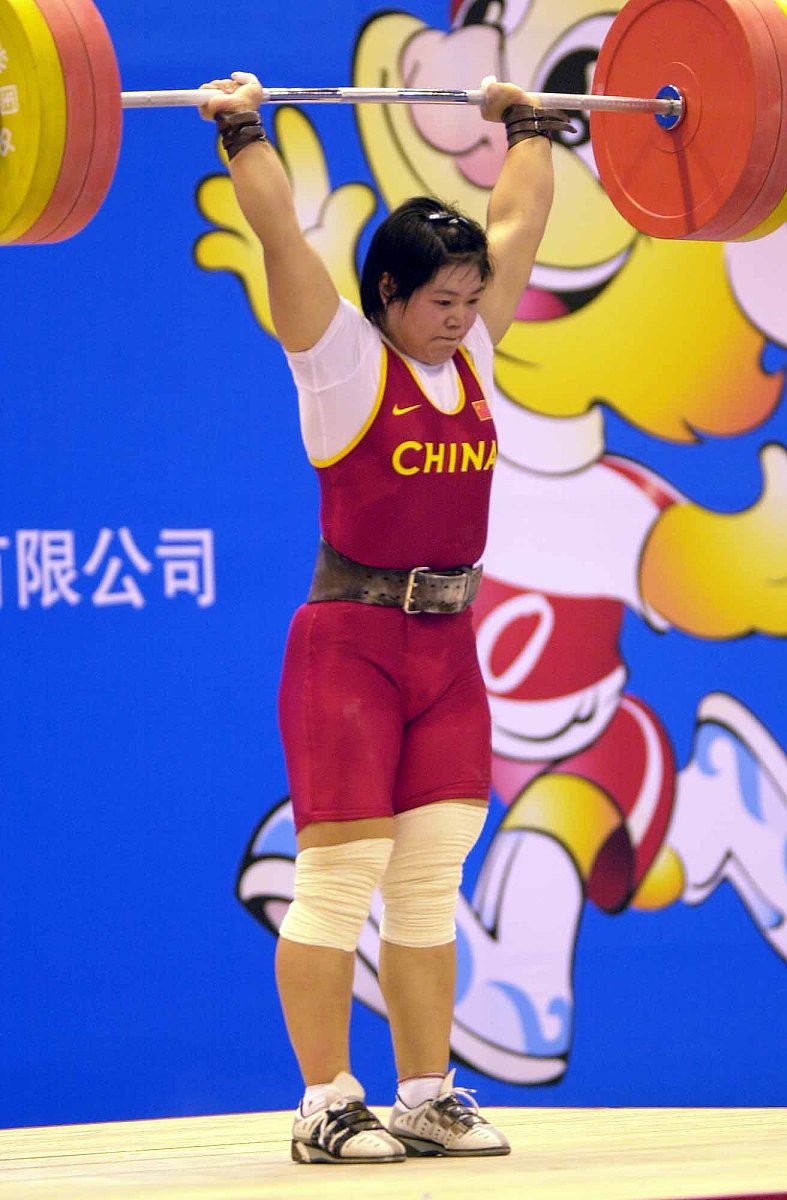 关于竞技风采：运动员奋斗拼搏，为国争光展现出色表现的信息