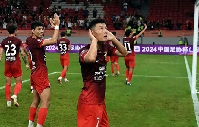 关于上海上港逆转比分，力克对手的信息