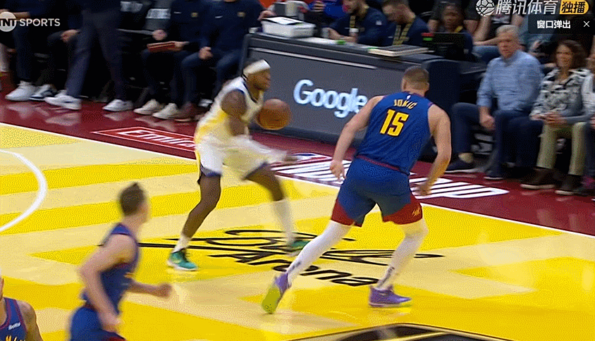 背打希尔德,约基奇砍下三双 背打希尔德,约基奇砍下三双