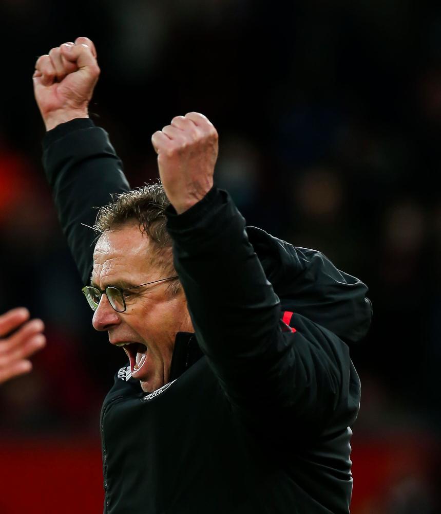 包含英超战术调整奏效，成功扭转局势的词条