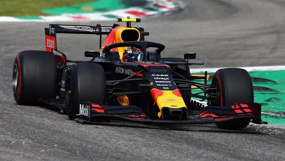 阿斯顿马丁完胜红牛二队，勒克莱尔关键制胜