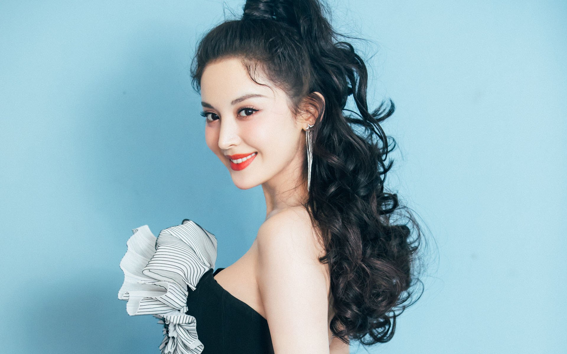 防守悖论，巴黎铁幕与福茵恩的跨界法则