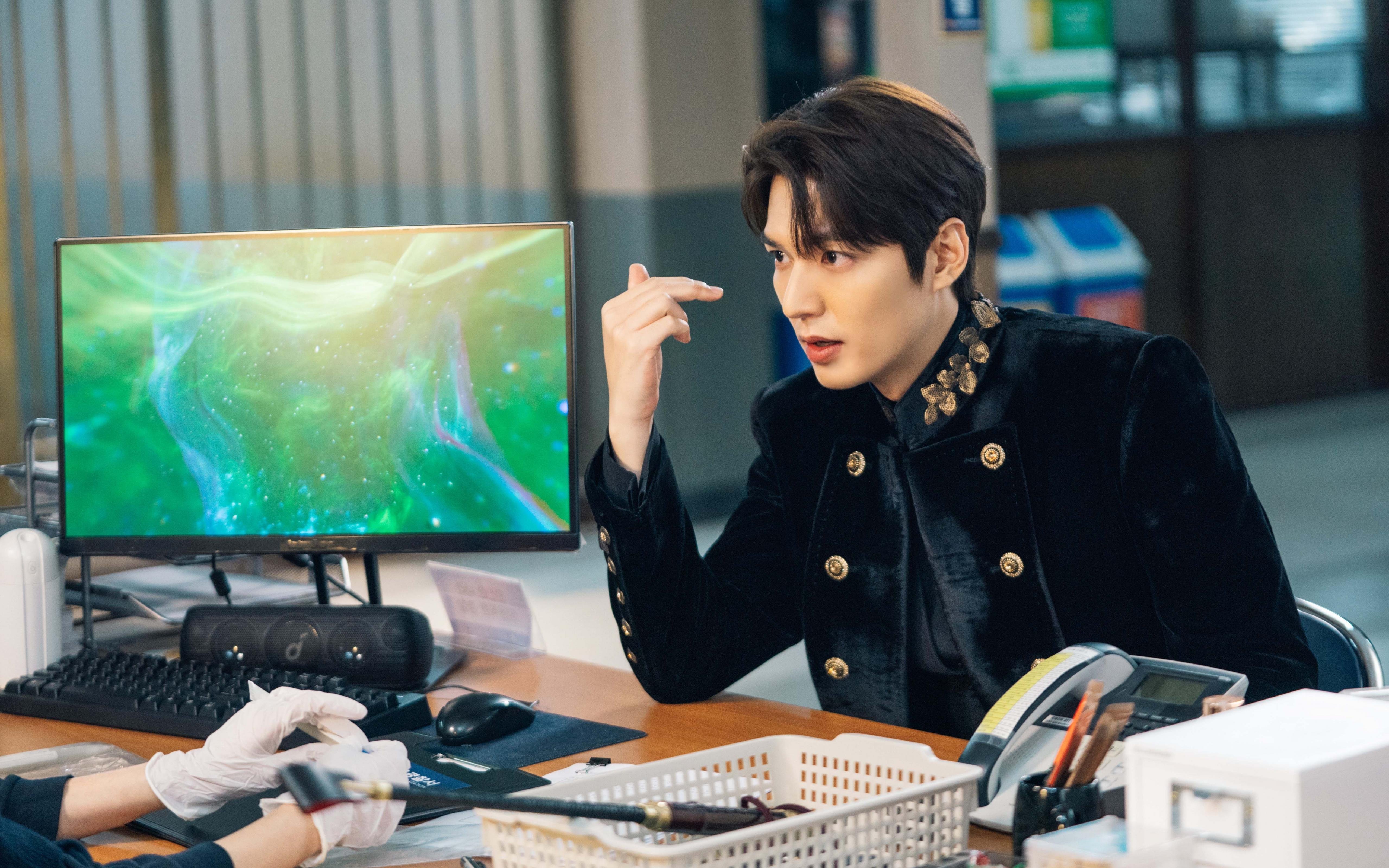 雷火电竞简介-烽烟亚平宁，一场定鼎之战—记意甲巅峰对决