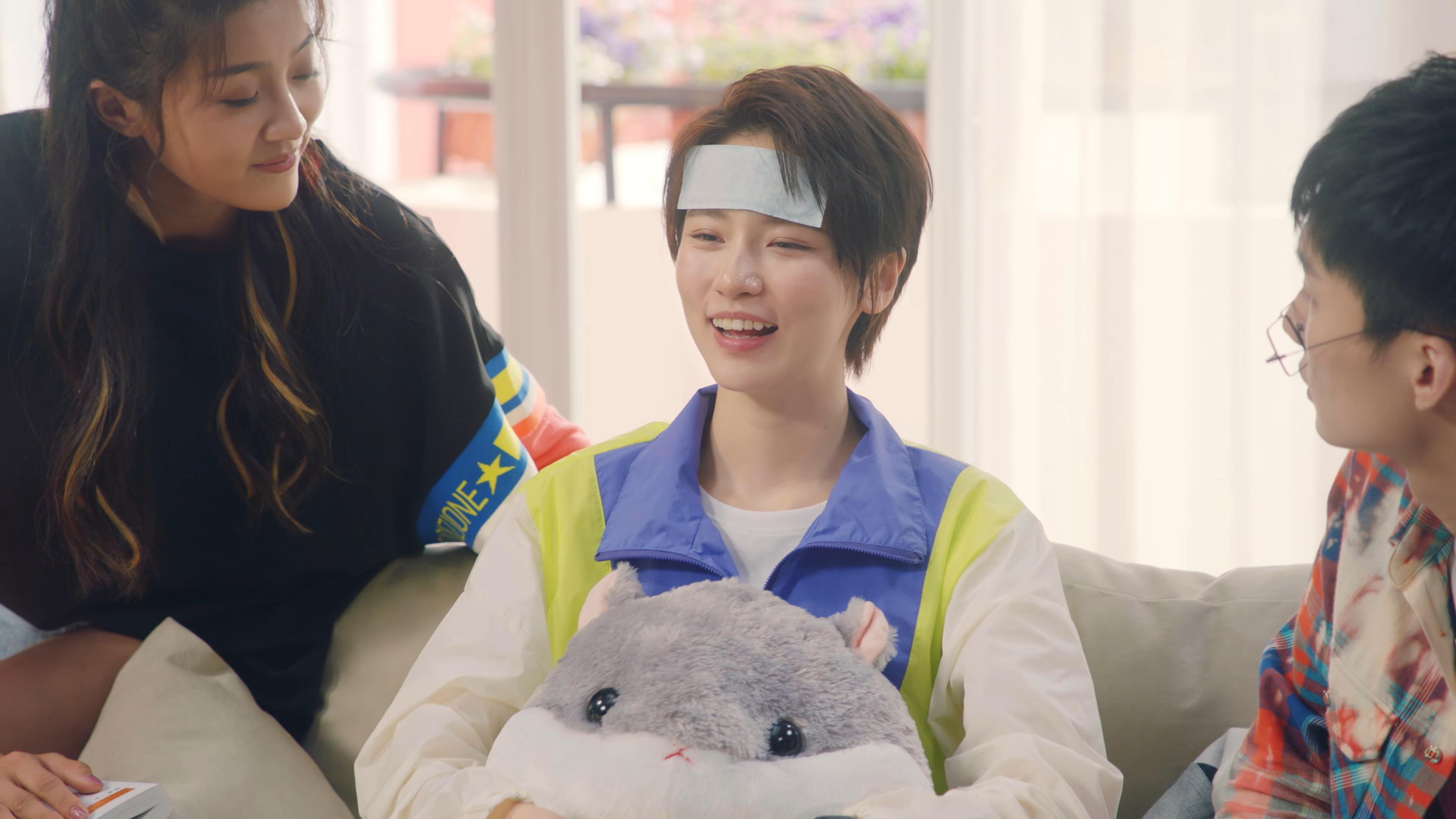 雷火电竞简介-孤星与银河，莱奥的爆发与哥斯达黎加的冷门，足球宇宙的必然与偶然