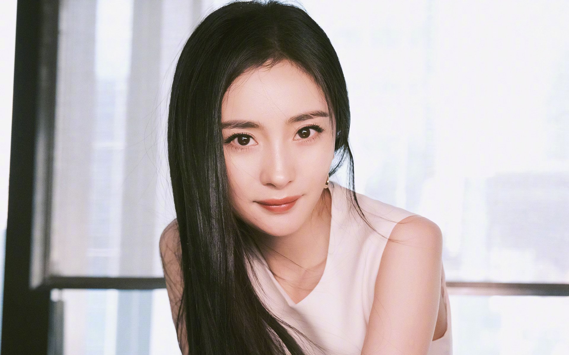 2026世界杯G组,英格兰风暴席卷乌兹别克斯坦,吉鲁孤掌难鸣成悲情英雄